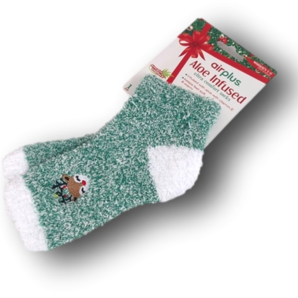 NEW: cozy aloe-infused reindeer socks